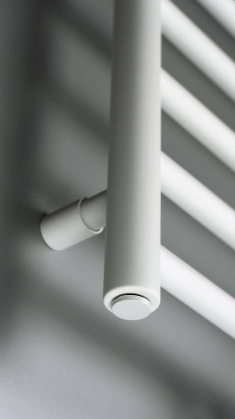 Grzejnik łazienkowy - wysokość 85 cm bianco Silia AGI_AG31