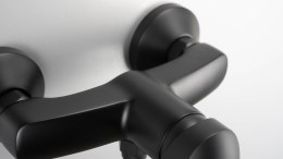 Bateria prysznicowa ścienna nero Boro BMO_N40M